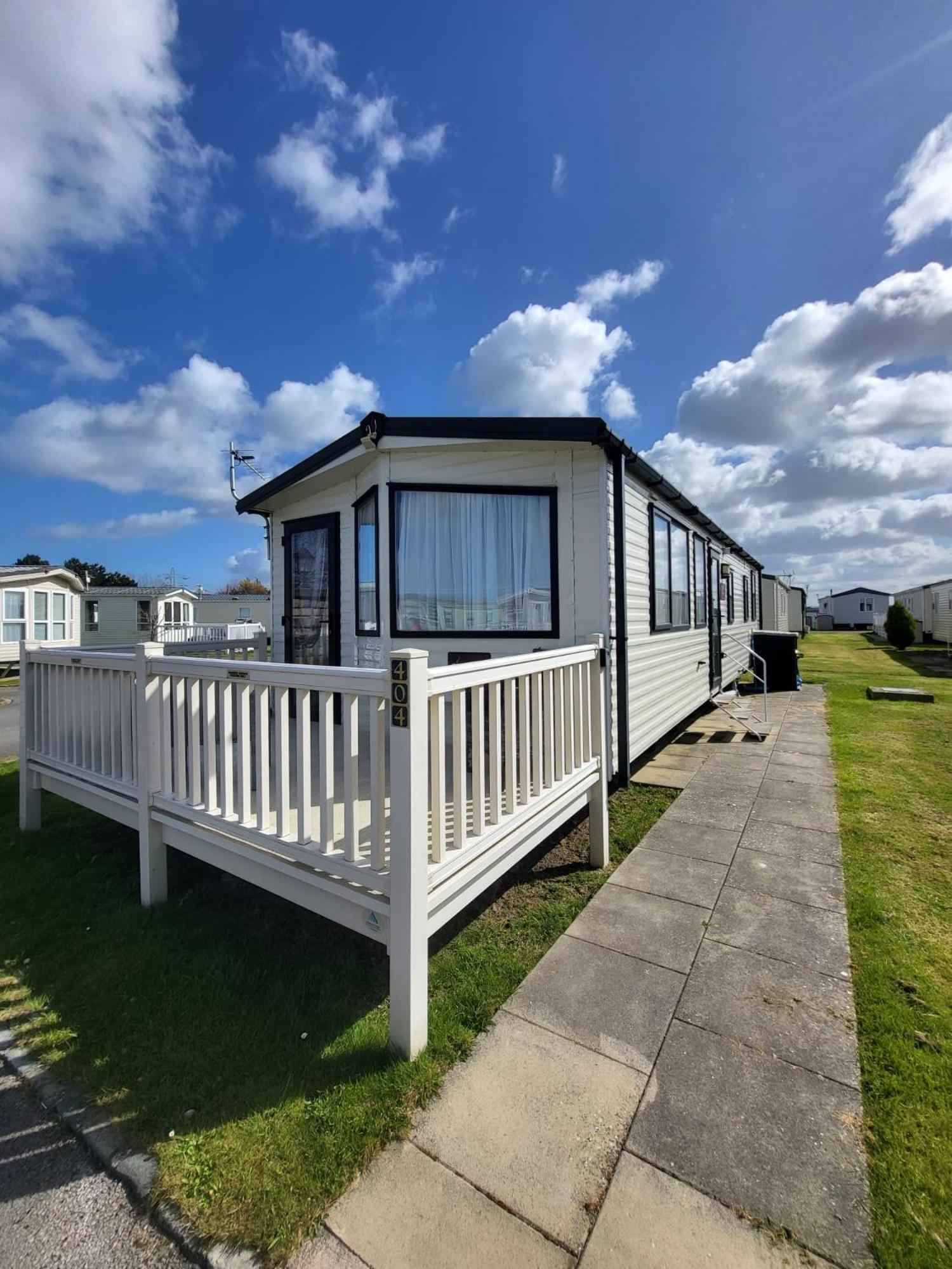 Butterfly Lane Holidays At Marine, Rhyl Exterior photo